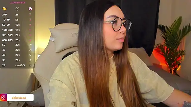 dakottaa  online show from March 2026 11:36:02 PM