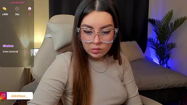 dakottaa  online show from November 2025 12:11:01 AM