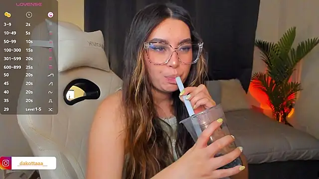 dakottaa  online show from March 2026 11:40:02 PM