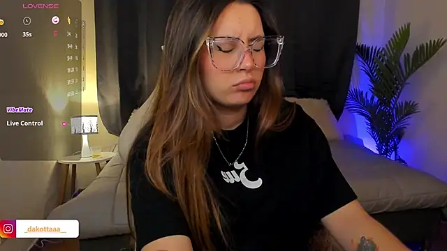 dakottaa  online show from January 2026 11:41:02 PM