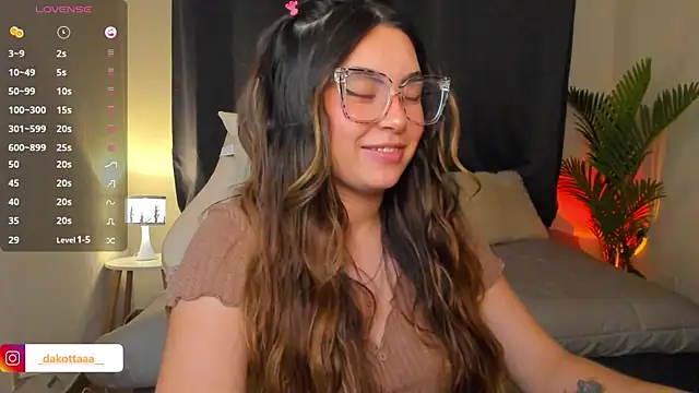 dakottaa  online show from March 2026 11:38:01 PM