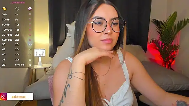 dakottaa  online show from March 2026 11:40:01 PM