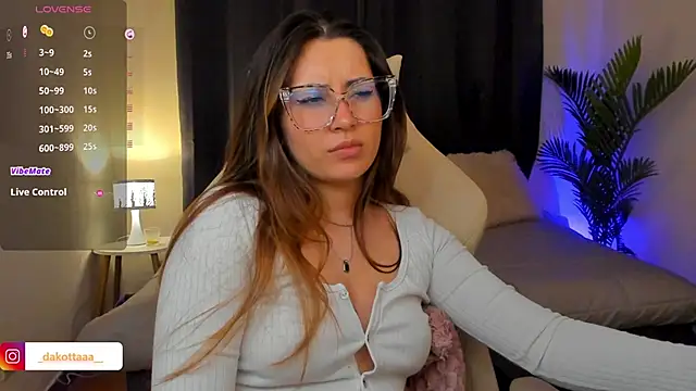 dakottaa  online show from January 2026 11:42:01 PM