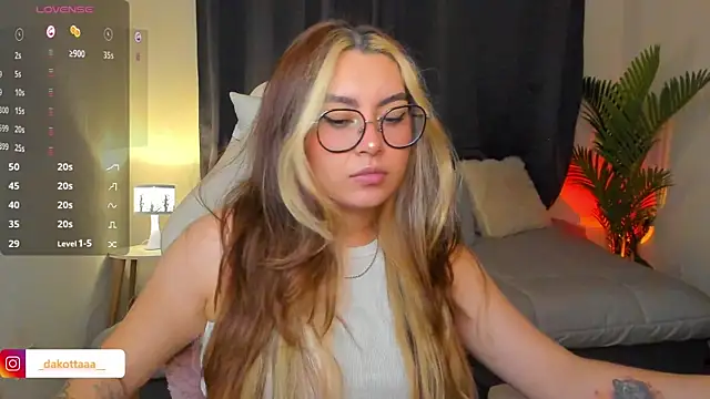 dakottaa  online show from May 2026 11:36:02 PM