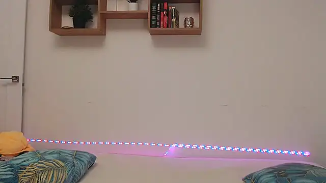 Karolina love  online show from October 2025 06:53:01 PM