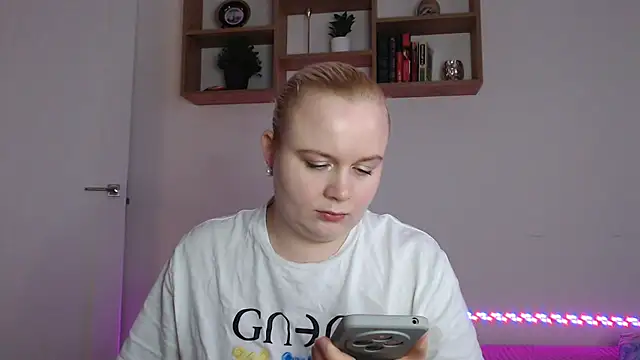 Karolina love  online show from December 2025 11:42:02 AM