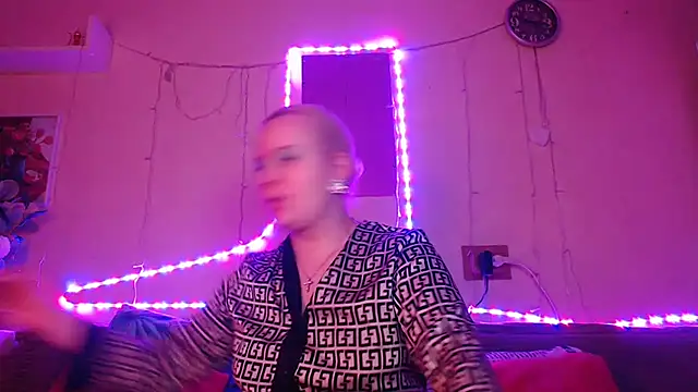 Karolina love  online show from January 2025 07:18:02 PM