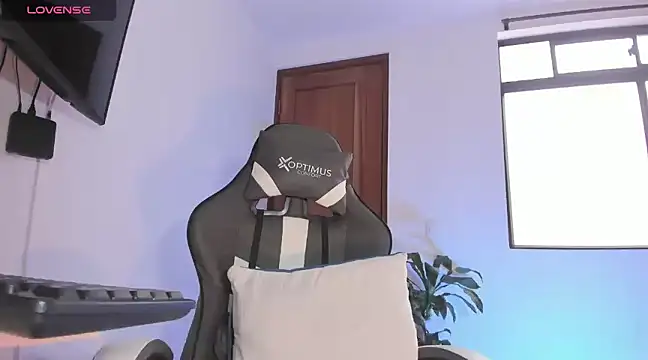 joss 111 online show from February 2025 08:00:01 PM