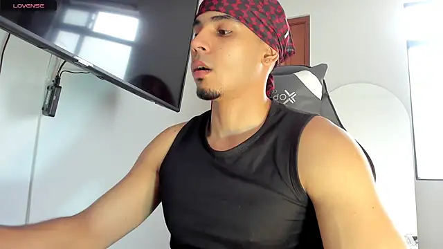 joss 111 online show from September 2025 02:43:02 PM