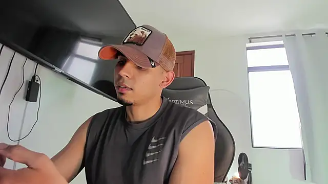 joss 111 online show from October 2025 07:05:02 PM