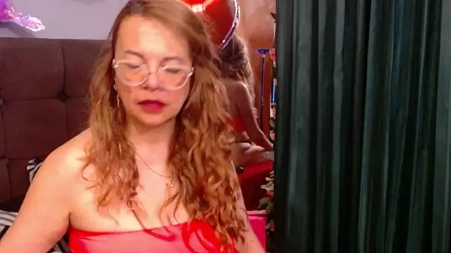 RubyWatson50 online show from November 2025 10:57:01 PM