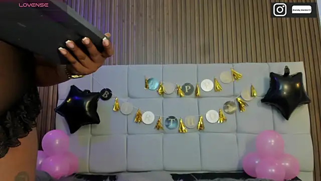 Saravy Blandon online show from December 2025 11:35:01 AM