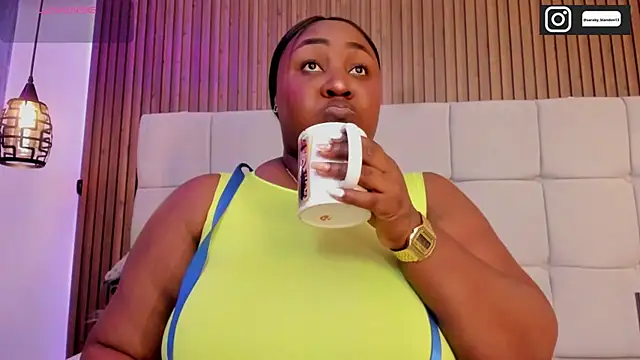 Saravy Blandon online show from January 2026 10:31:02 AM