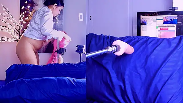 Curvy Cute online show from March 2026 03:31:01 AM