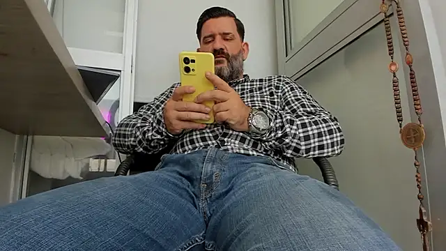 Maxi TheBigDaddy online show from March 2026 01:32:02 PM