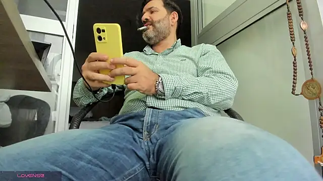 Maxi TheBigDaddy online show from April 2026 01:25:02 PM