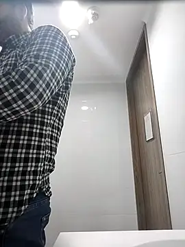 Snapshot of Maxi_TheBigDaddy chatting on February 2026 04:47:01 PM Maxi TheBigDaddy online show from February 2026 04:47:01 PM