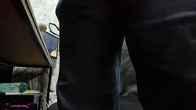 Snapshot of Maxi_TheBigDaddy chatting on December 2025 10:06:01 AM Maxi TheBigDaddy online show from December 2025 10:06:01 AM