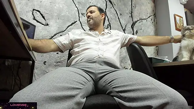 Snapshot of Maxi_TheBigDaddy chatting on September 2025 10:21:02 AM Maxi TheBigDaddy online show from September 2025 10:21:02 AM