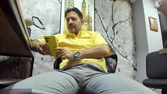 Snapshot of Maxi_TheBigDaddy chatting on January 2026 11:58:01 AM Maxi TheBigDaddy online show from January 2026 11:58:01 AM