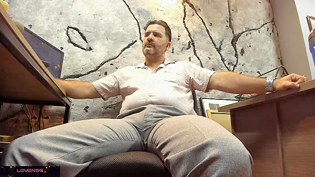 Snapshot of Maxi_TheBigDaddy chatting on October 2025 03:46:02 PM Maxi TheBigDaddy online show from October 2025 03:46:02 PM