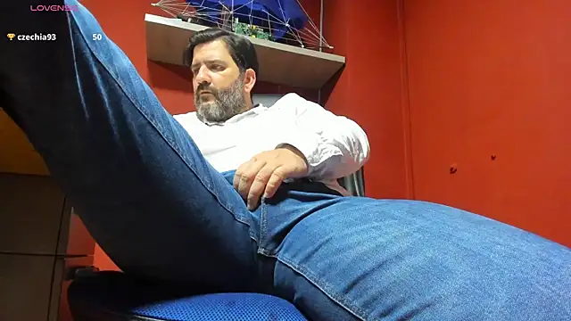 Snapshot of Maxi_TheBigDaddy chatting on March 2025 04:07:02 PM Maxi TheBigDaddy online show from March 2025 04:07:02 PM