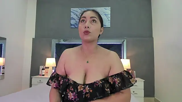 Lauralove 69 online show from January 2026 09:10:02 PM