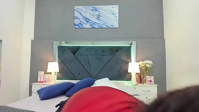 Lauralove 69 online show from November 2025 05:23:02 PM