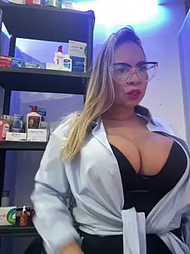 jademoomsm online show from April 2026 11:52:01 PM