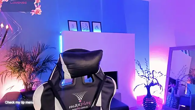 Megan inked online show from November 2025 02:48:01 AM