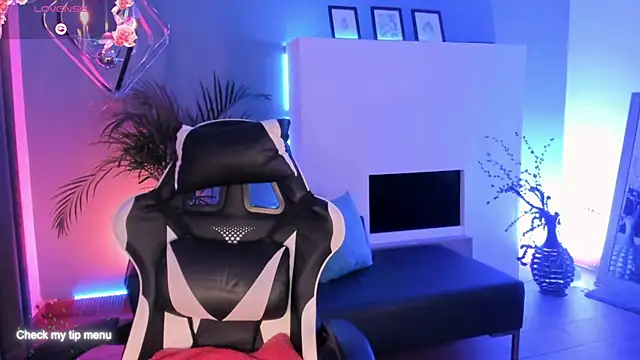 Megan inked online show from December 2025 03:02:01 AM