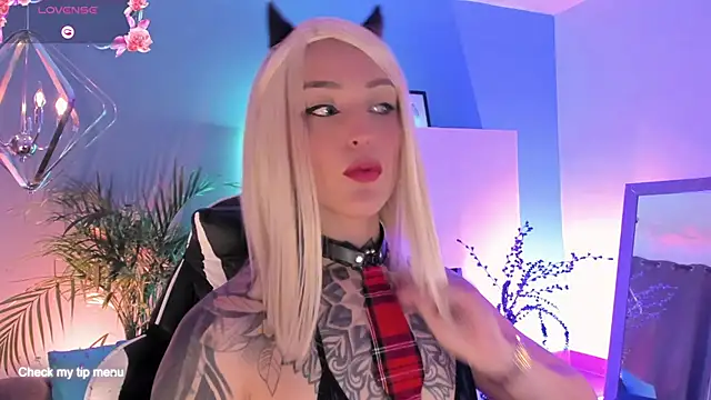 Megan inked online show from November 2025 03:43:01 AM