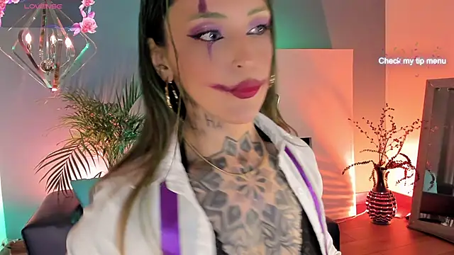 Megan inked online show from October 2025 03:36:01 AM