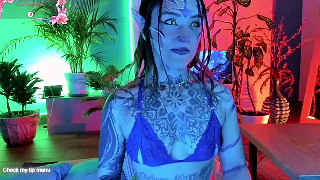 Megan inked online show from October 2025 03:41:02 AM