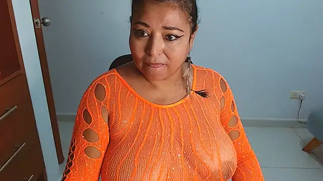 mariemiller19 online show from March 2025 03:35:02 PM