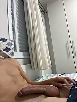 Snapshot of RaRafaellll chatting on December 2025 12:14:01 AM RaRafaellll online show from December 2025 12:14:01 AM