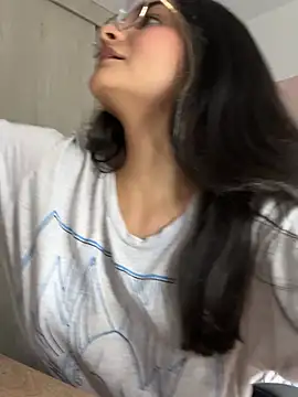 Cat2525 online show from April 2026 08:59:01 PM