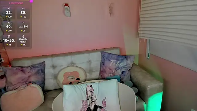 tinysara online show from December 2025 04:32:02 PM