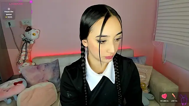 tinysara online show from March 2026 04:19:02 PM