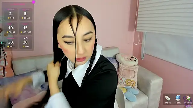 tinysara online show from February 2026 04:15:02 PM