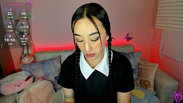 tinysara online show from March 2026 04:34:02 PM