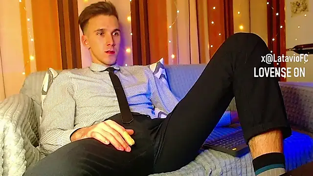 Midnighter  online show from December 2025 11:11:02 PM