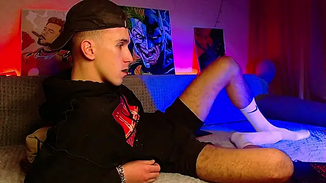 Snapshot of Midnighter_ chatting on January 2025 02:36:01 PM Midnighter online show from January 2025 02:36:01 PM