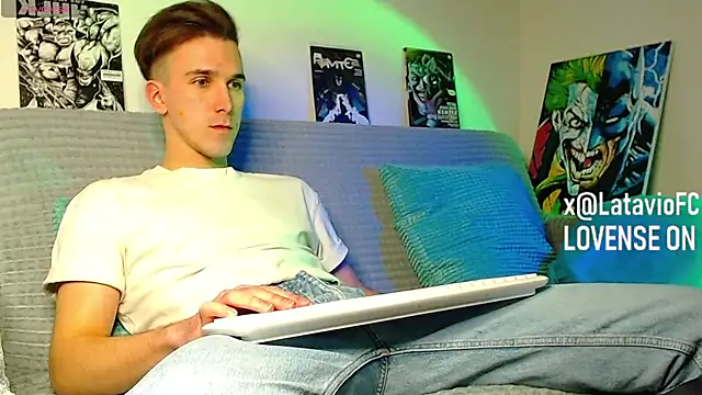 Midnighter  online show from March 2026 08:33:01 PM