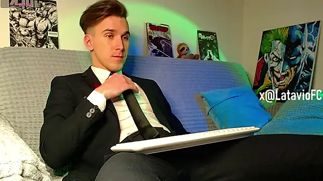 Midnighter  online show from May 2026 11:12:02 PM