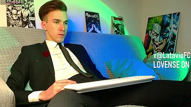 Midnighter  online show from April 2026 05:25:01 PM