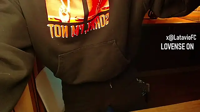 Snapshot of Midnighter_ chatting on October 2025 11:45:02 PM Midnighter online show from October 2025 11:45:02 PM