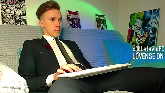 Midnighter  online show from May 2026 08:18:02 PM