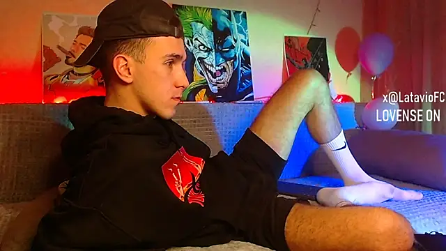 Snapshot of Midnighter_ chatting on January 2025 11:38:01 PM Midnighter online show from January 2025 11:38:01 PM