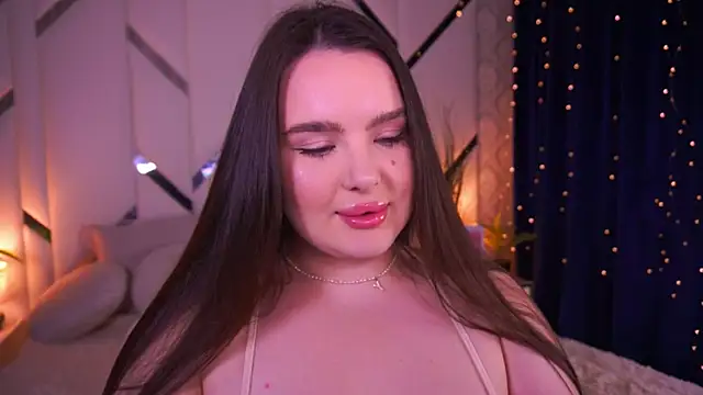 Snapshot of CuteAmberr chatting on February 2026 12:57:01 AM CuteAmberr online show from February 2026 12:57:01 AM